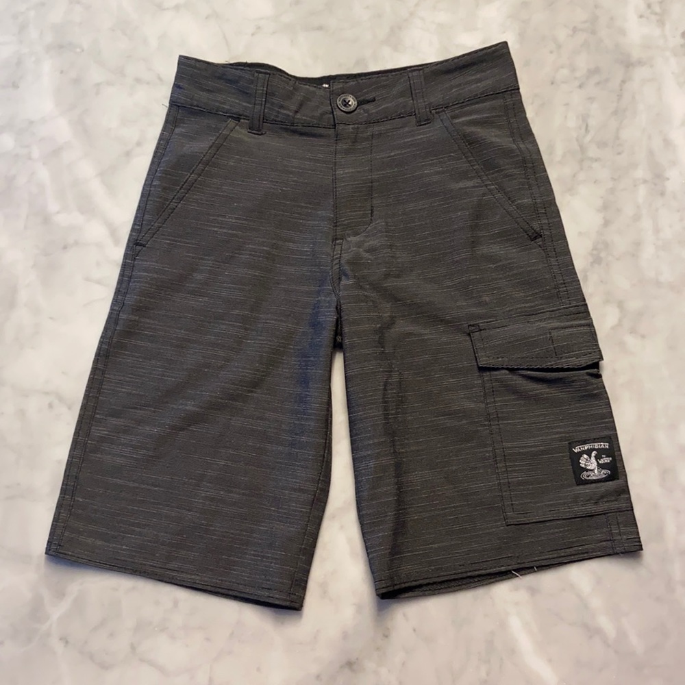 Vans Vanphibian Shorts. Boys 10. Grey stripe